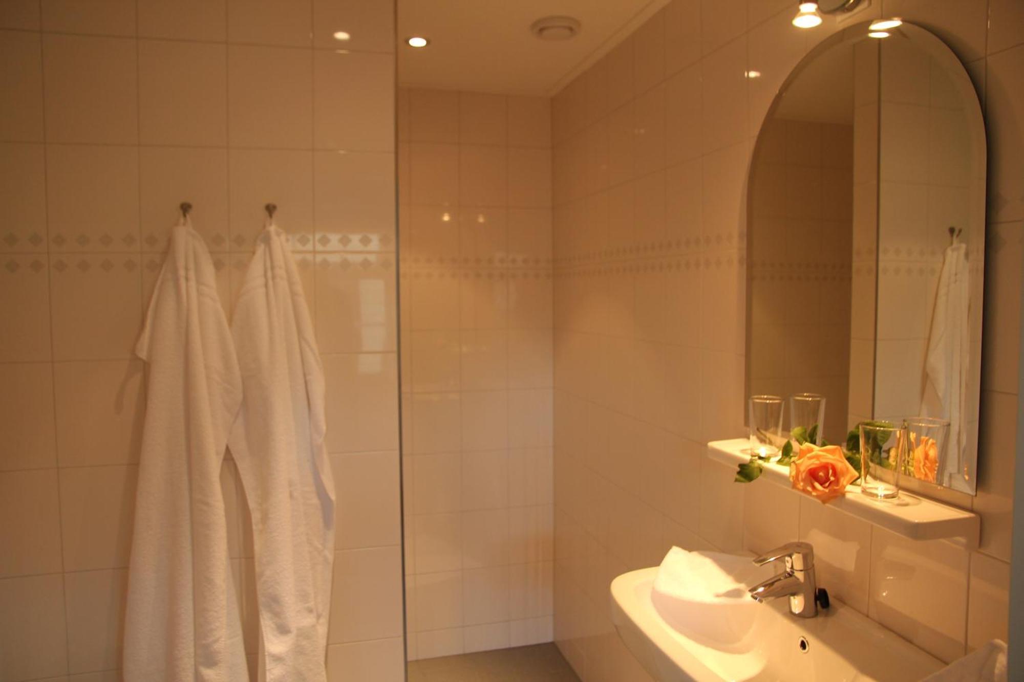 Duinoord Oostkapelle Bed & Breakfast ภายนอก รูปภาพ